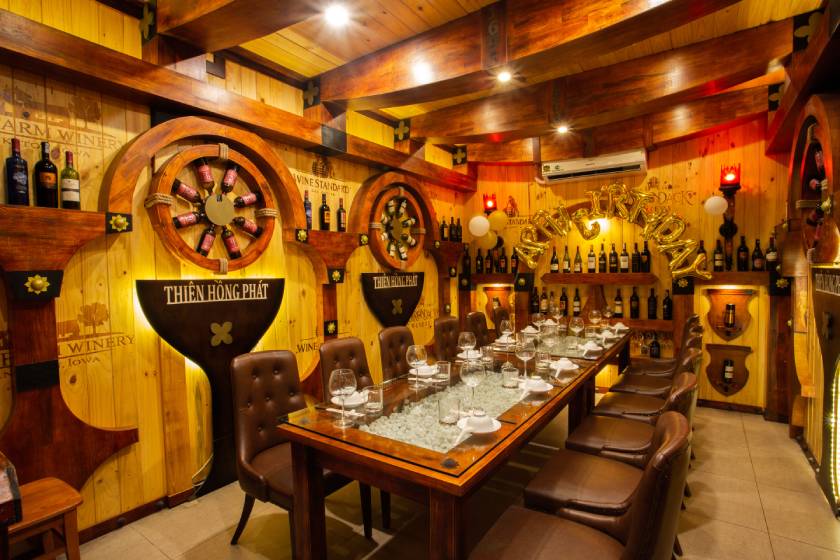 khong gian ham ruou Thien Hong Phat khong gian ham ruou Thien Hong Phat